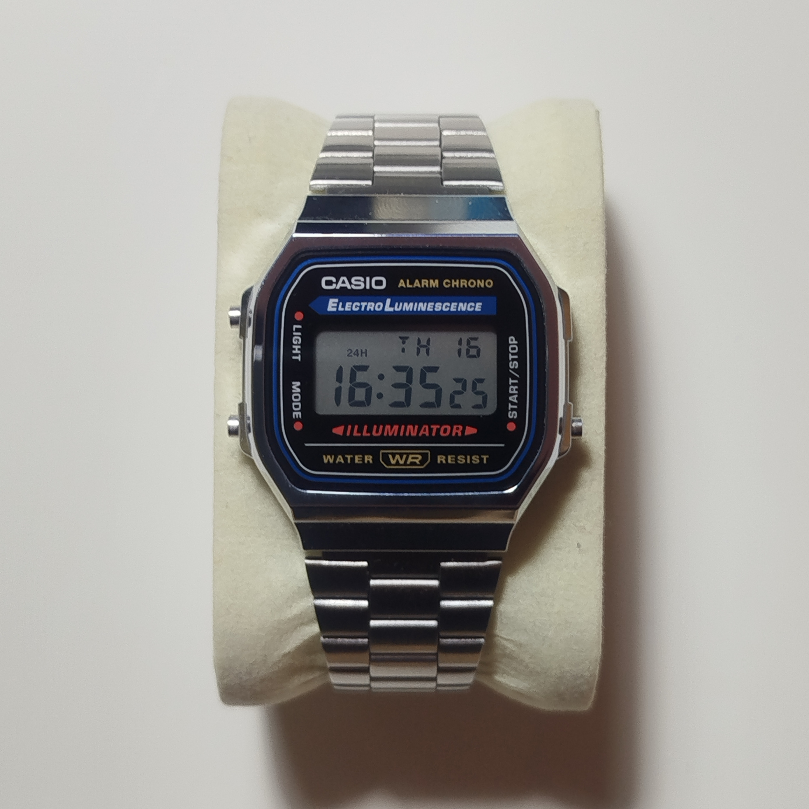 Review Casio A168WA-1