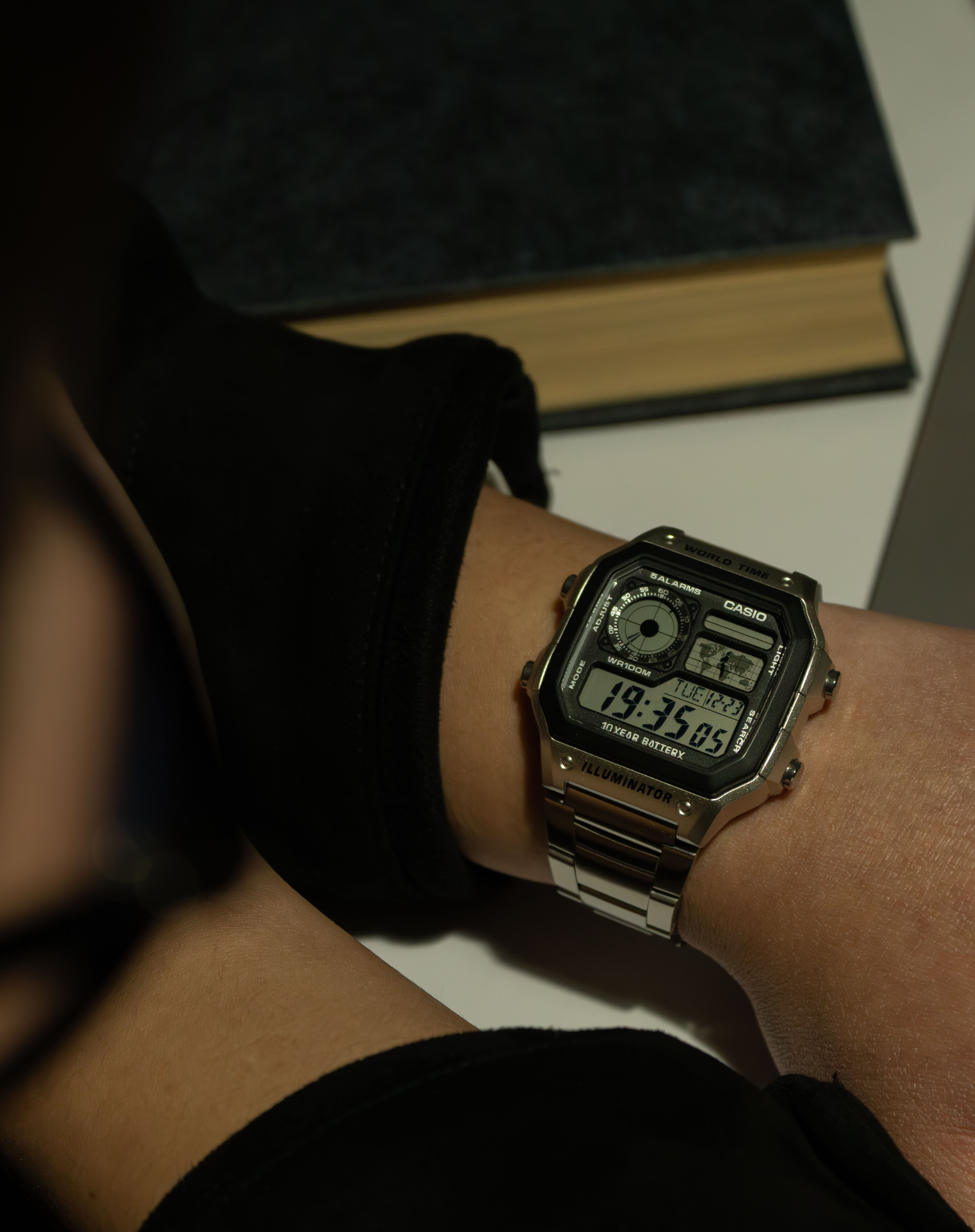 Review Casio AE1200WHD-1A