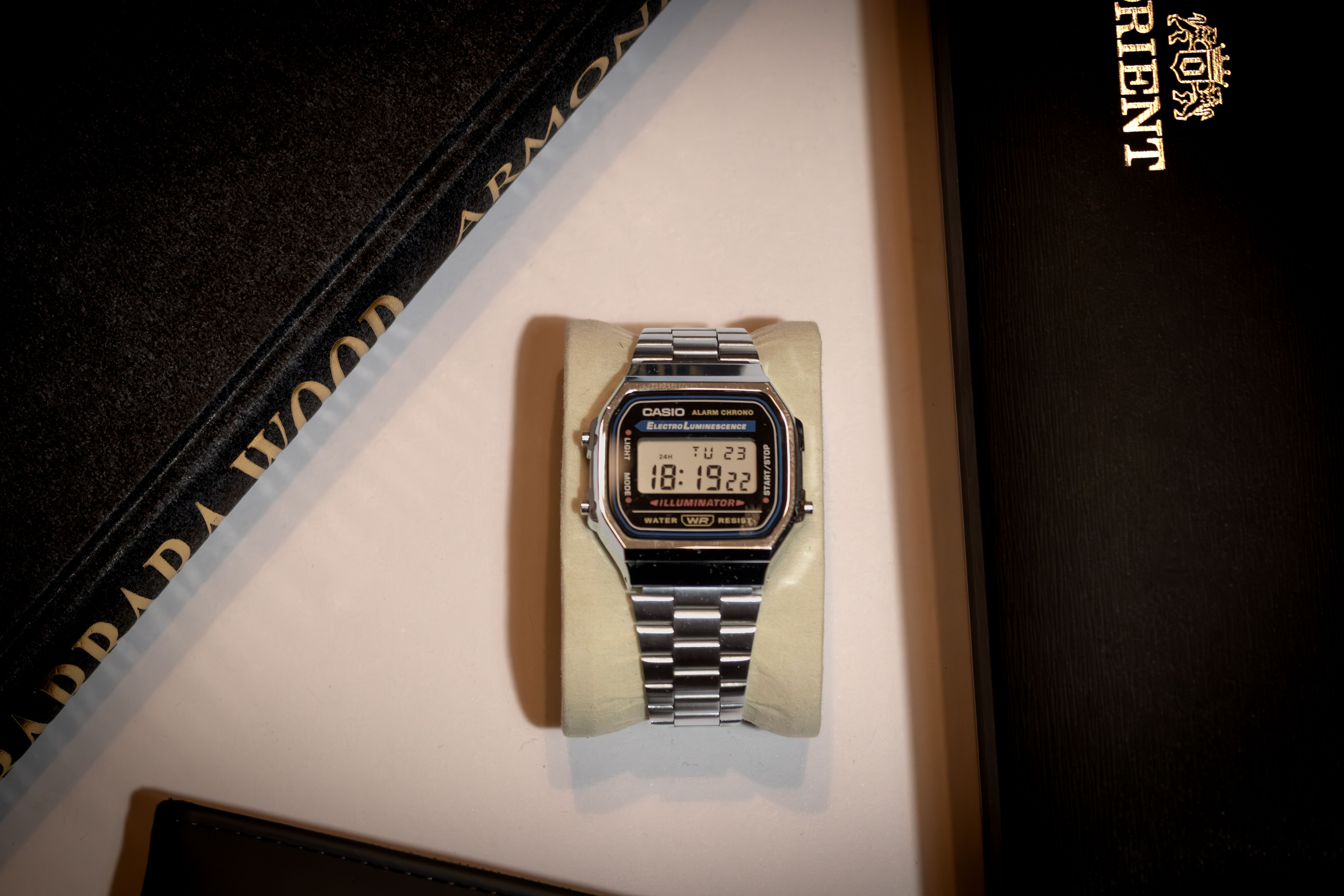 Review Casio A168WA-1